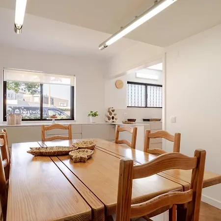 Ma-la House By Hostwise