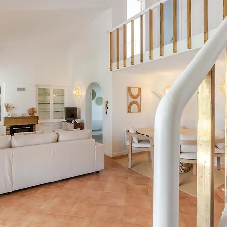 Ma-la House By Hostwise